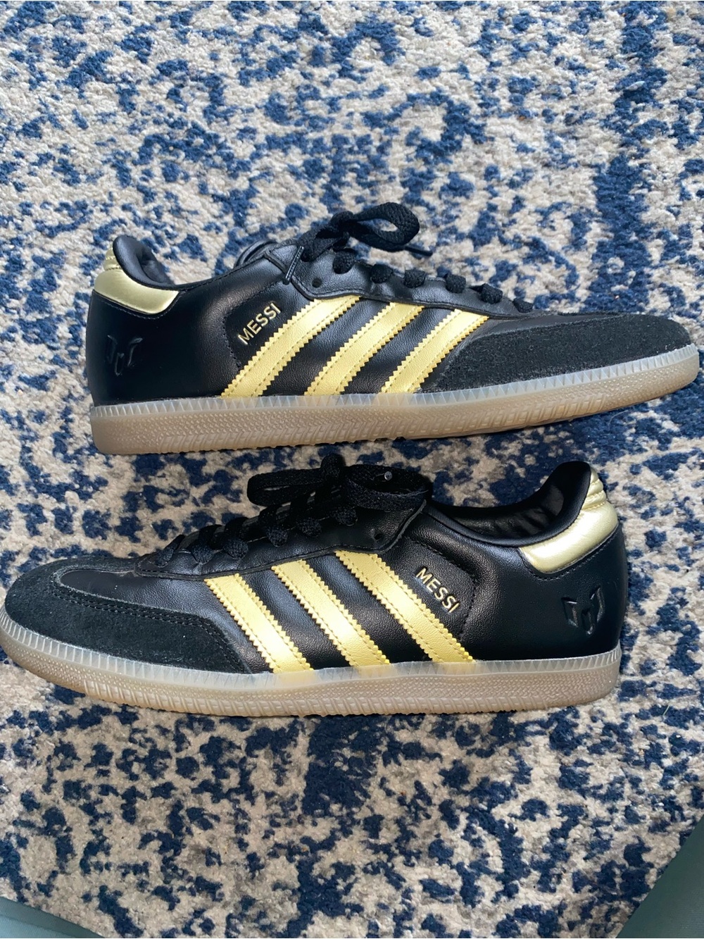 adidas Black & Gold Messi Low-Top Samba sneaker size 6 - Picture 4 of 5